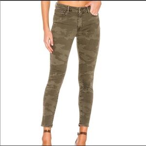 Sanctuary Social Standards Women's Camouflage Skinny Jeans size 6/28